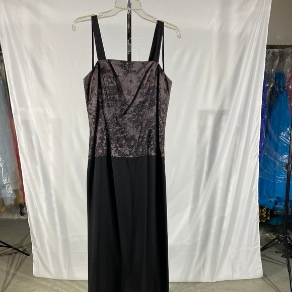 Jim Hjelm Occasions- Dress - Picture 1 of 8